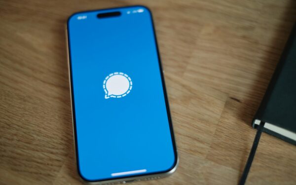 A practical guide to Signal privacy settings for safer messaging