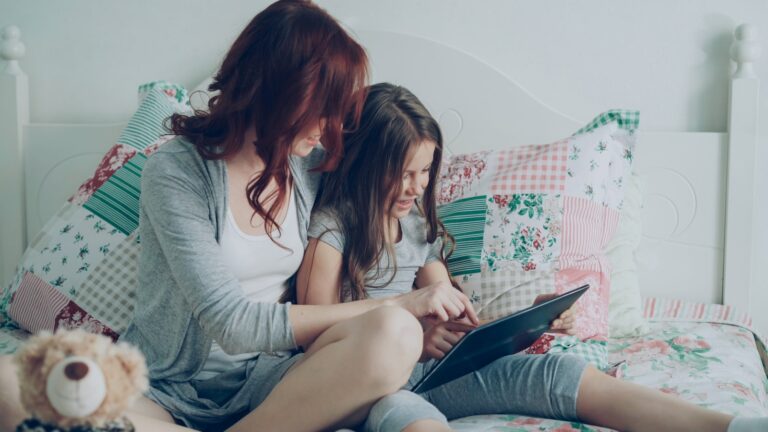 Parent child using tablet parental controls