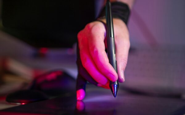 Color e-ink tablets: how they work and when they beat regular tablets