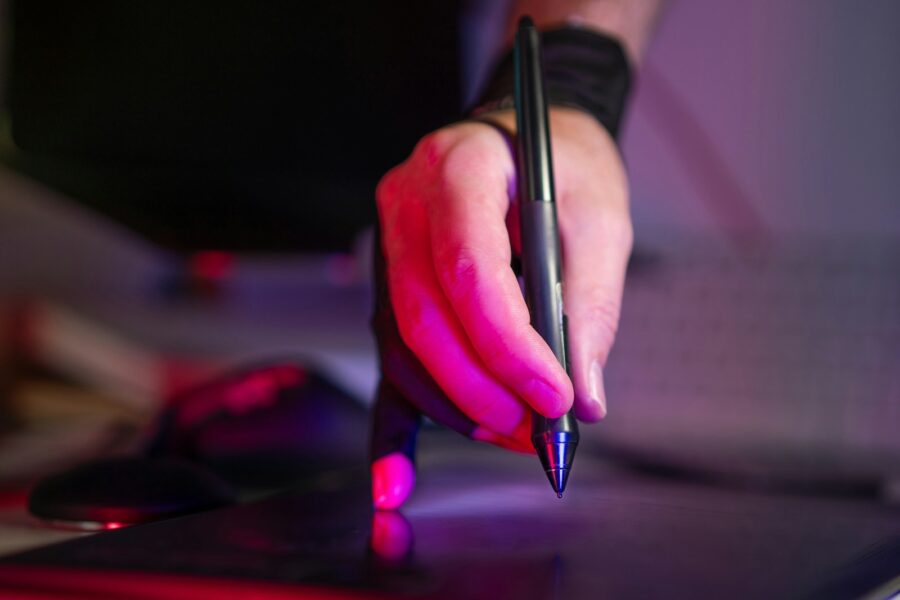 Color e-ink tablet stylus desk