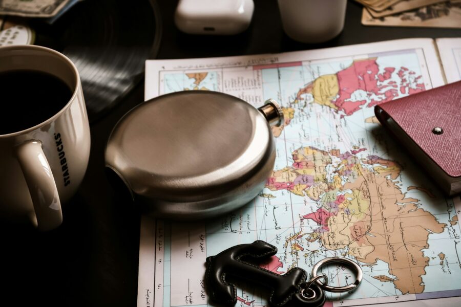 Gps tracker keychain smartphone map