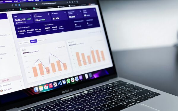 How AI website builders help small ideas become online businesses