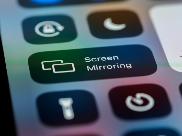 Smartphone battery settings screen closeup