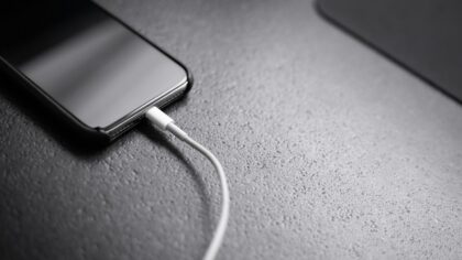 How fast charging affects battery health on modern smartphones