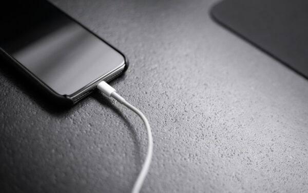 How fast charging affects battery health on modern smartphones