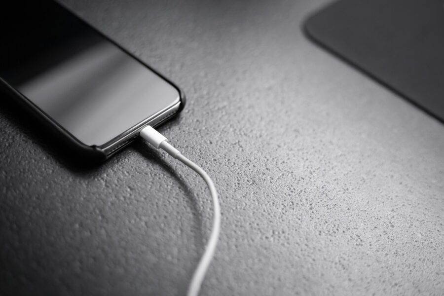 Smartphone fast charging cable wall outlet