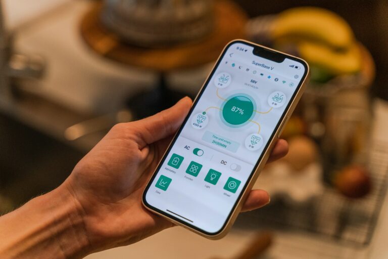 Smart multicooker app control phone