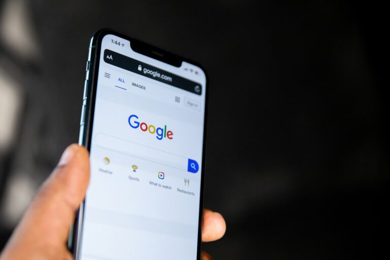 Person enabling google photos backup android