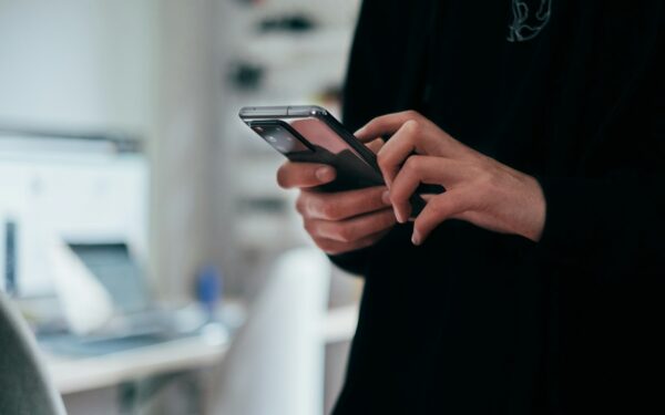 How to pick a budget smartphone that will still feel good in three years