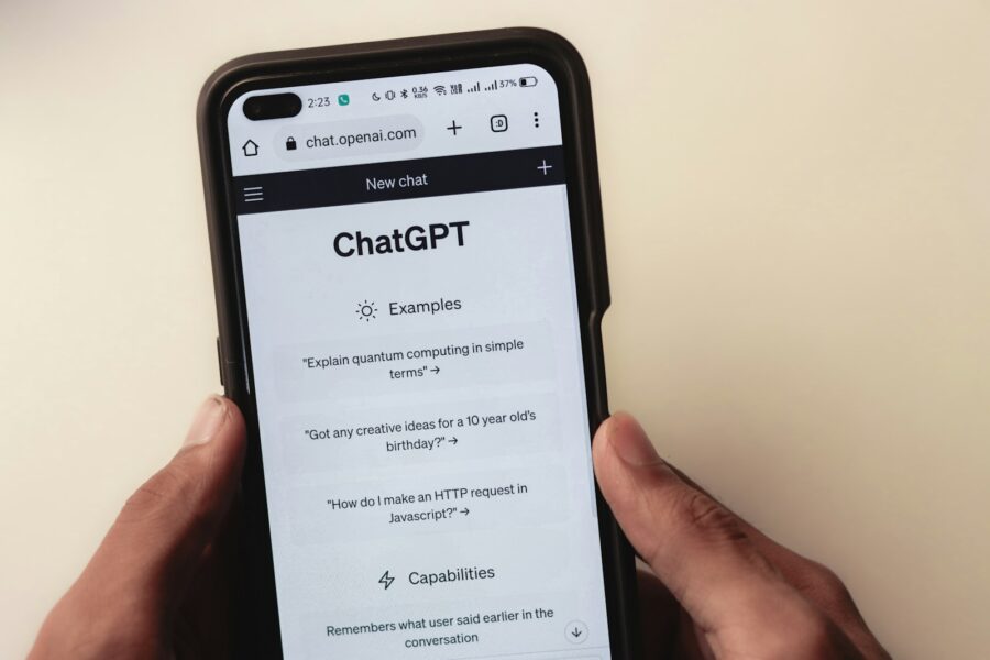 Smartphone encrypted messaging app chat screen