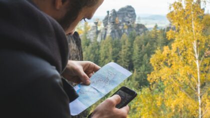 Smarter travel with your phone: essential mobile apps that actually help on the road