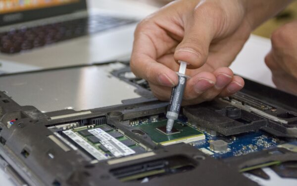 How AI is moving into laptops and PCs without turning them into gimmicks