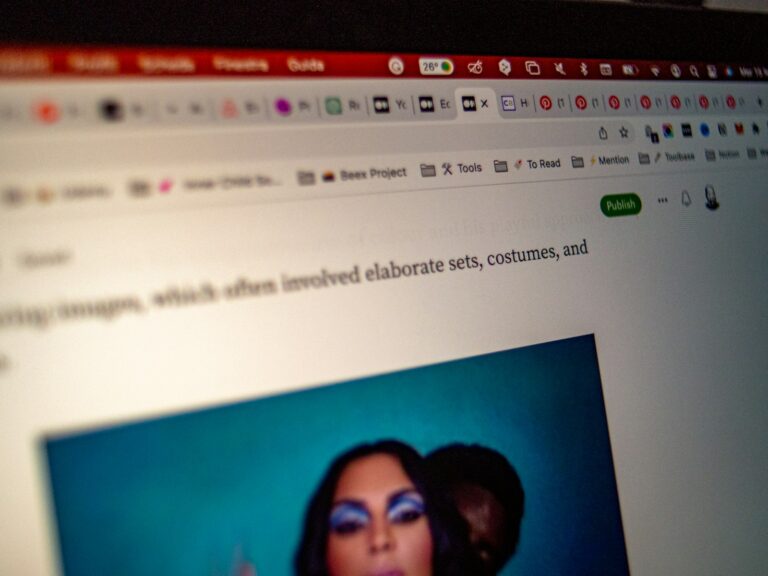 Laptop user browser