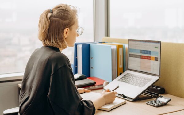 How desktop spreadsheet apps stay relevant in a cloud‑first world