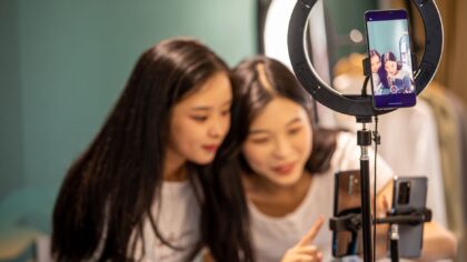 How e‑commerce “live shopping” is evolving from flash trend to everyday retail channel