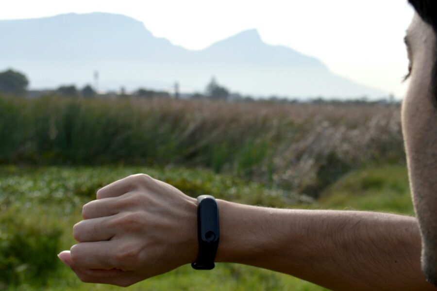 Fitness tracker smartwatch