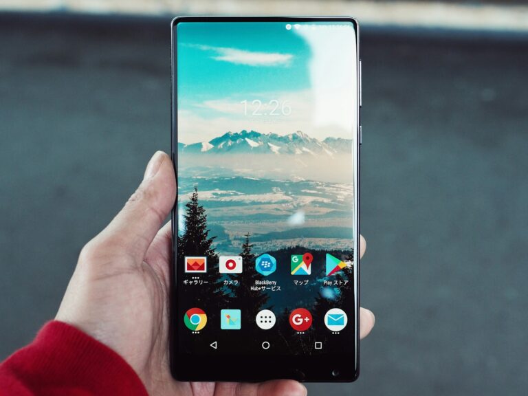 Android smartphone lock screen hand