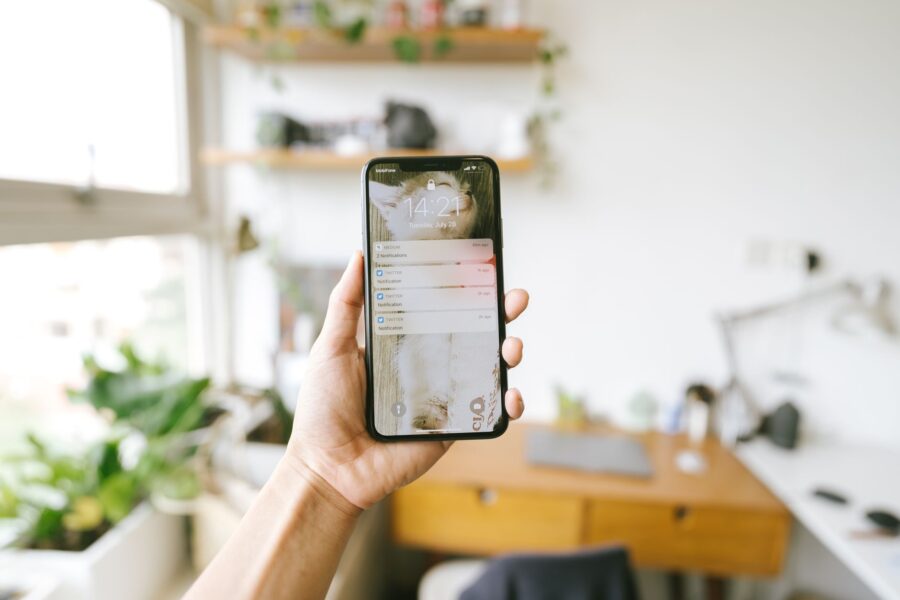 Smartphone notifications lock