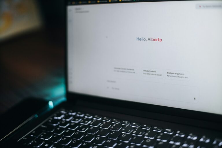 Laptop screen email