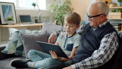 How to set up and use a family tablet safely for kids and adults