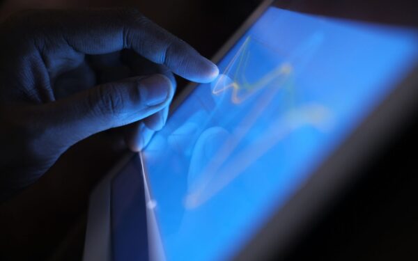 How to speed up a slow tablet with simple settings and smart habits