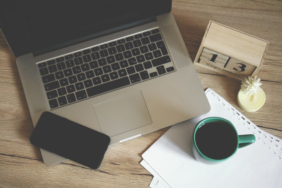 Smartphone notifications desk
