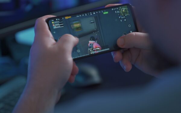 How to use mobile gaming for learning, stress relief and staying social
