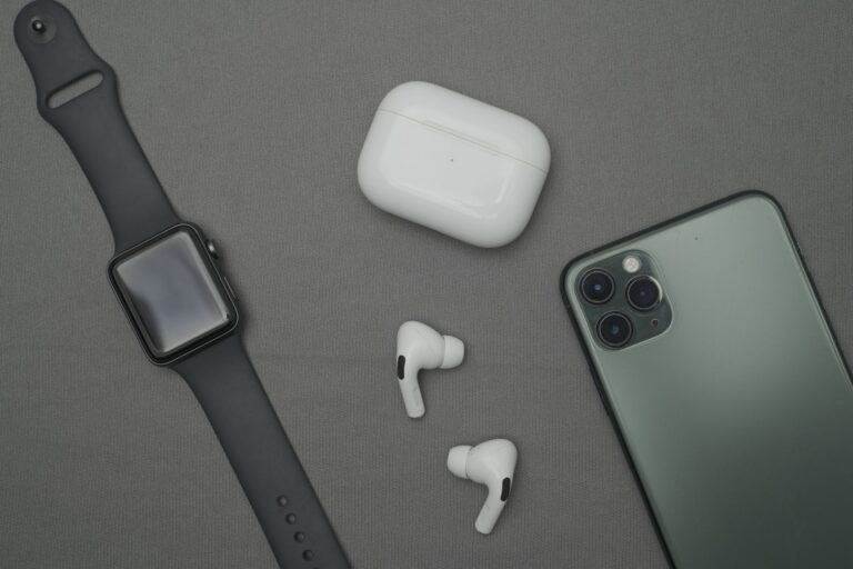 Wireless earbuds smartwatch