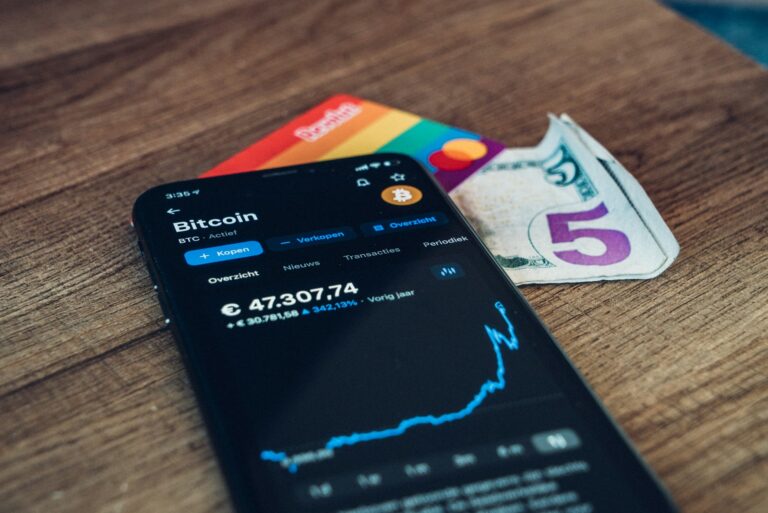 Cryptocurrency hardware wallet