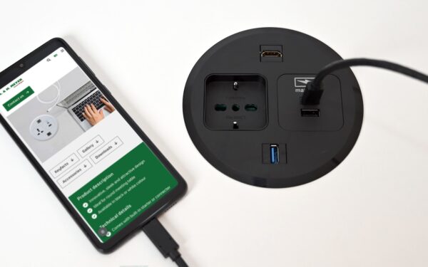 Smart plugs are quietly turning old homes into connected ones