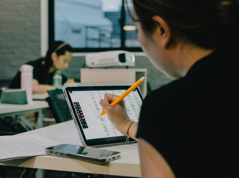 Student using ink