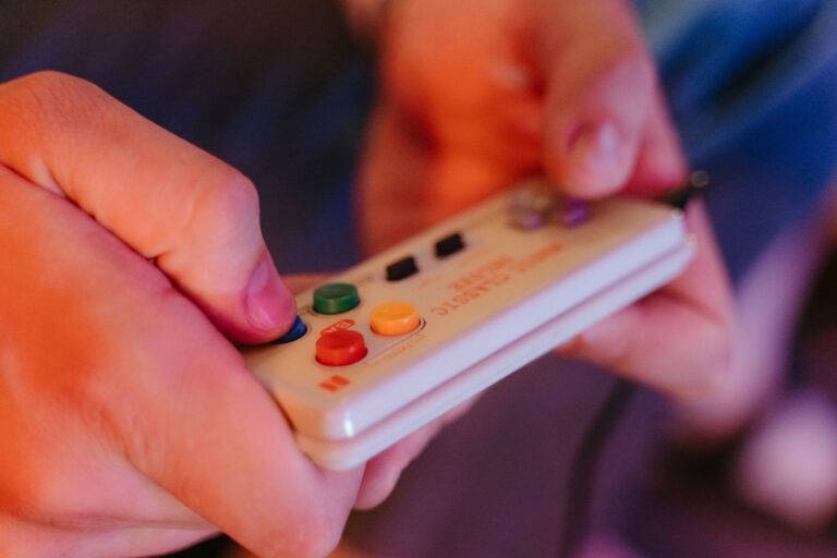 Retro game console