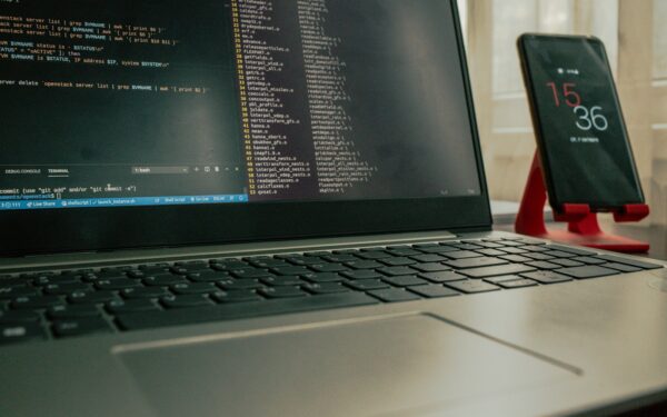 Beginner’s guide to using Linux on a second laptop without breaking your setup