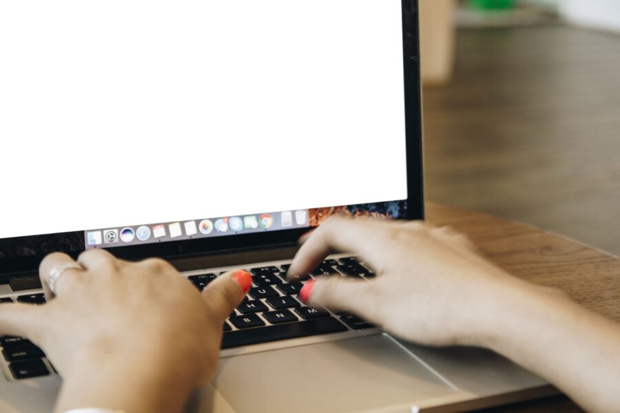 Laptop screen email