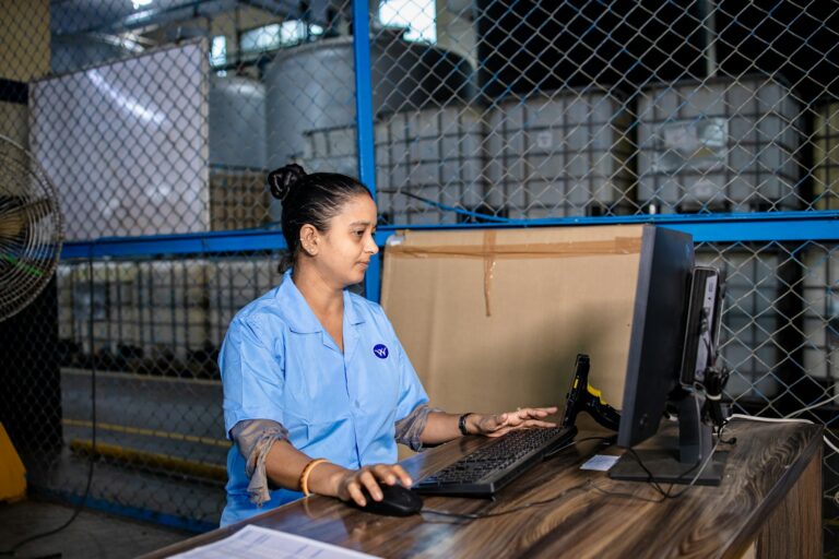 Warehouse workers computer