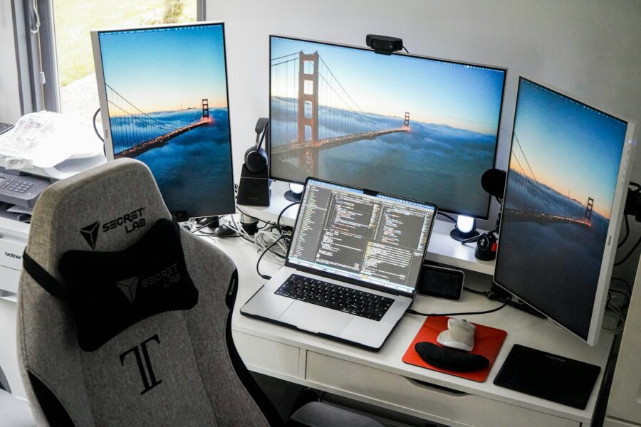 Portable monitor laptop
