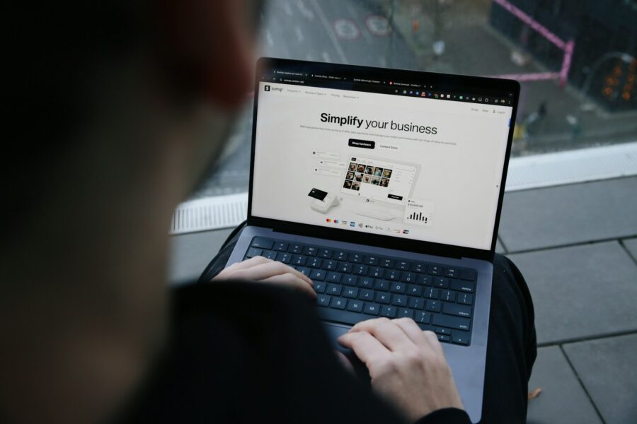 Online shopping laptop