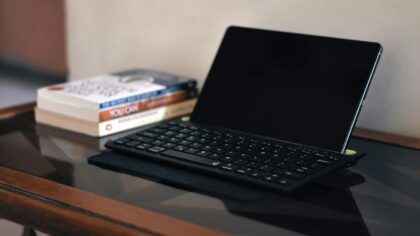 How to choose a compact Bluetooth keyboard for phones, tablets and smart TVs