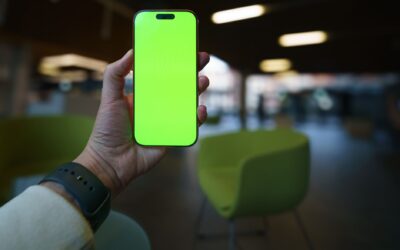 How to extend phone screen life and reduce eye strain with simple display settings