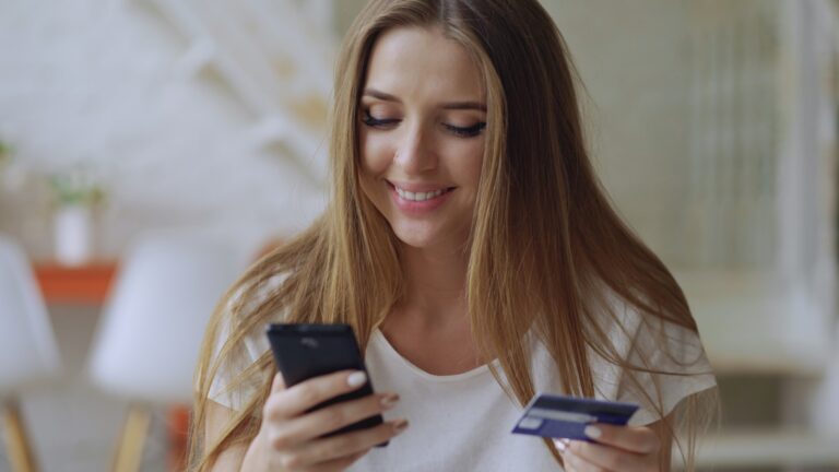 Credit card smartphone