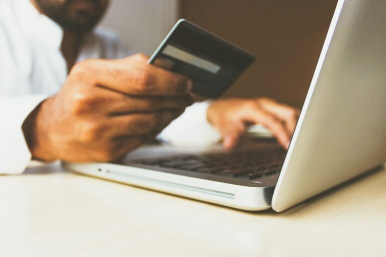 Online shopping laptop