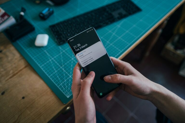 Smartphone setup hands