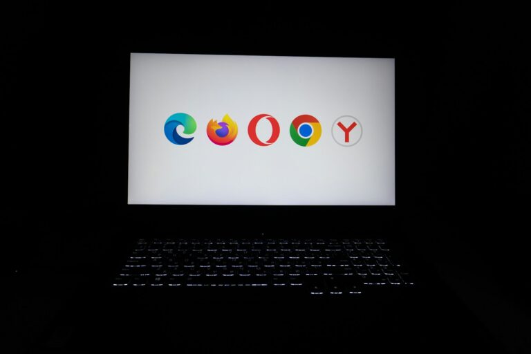 Laptop screen chrome