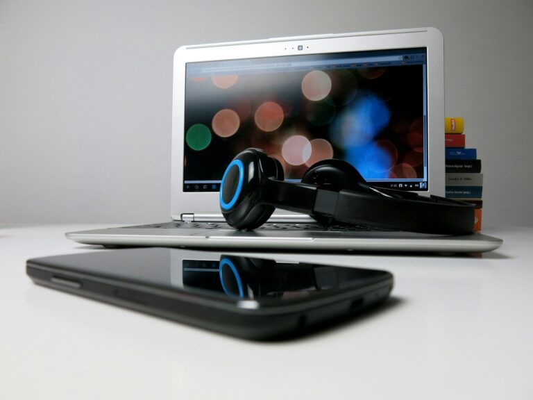 Wireless earbuds smartphone