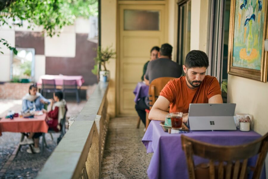 Laptop cafe table