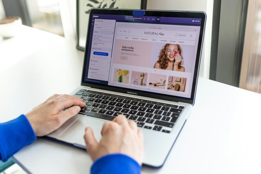 Online shopping laptop