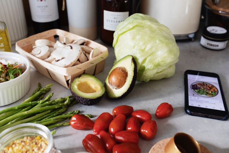Smart kitchen display